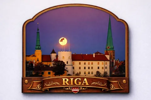 Divslāņu koka magnēts “Rīga”