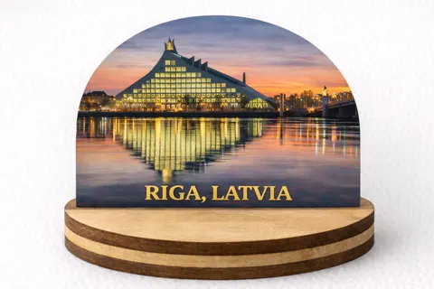 Koka suvenīrs uz statīva “Rīga”
