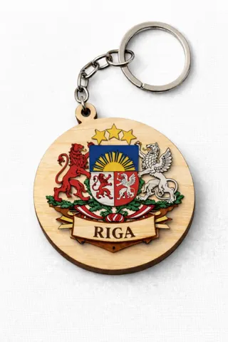 Divslāņu koka atslēgu piekariņš “Rīga”