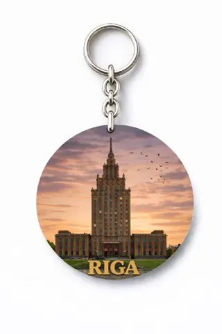Divslāņu koka atslēgu piekariņš “Rīga”