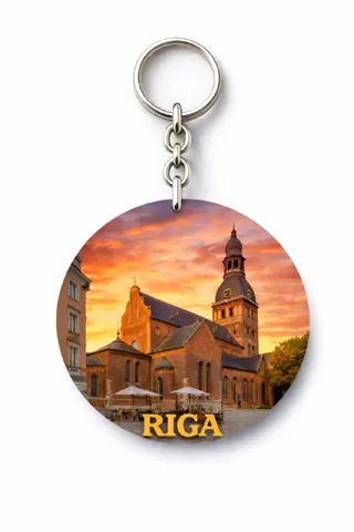 Divslāņu koka atslēgu piekariņš “Rīga”